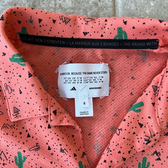 Adidas Adicross Golf Desert Button Up Short Sleeve Shirt in Coral Fusion, size S - Picture 7 of 11